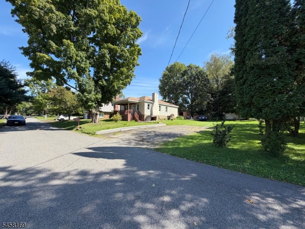50 Clinton Ave, Mount Olive Twp., NJ 07828 — photo 3