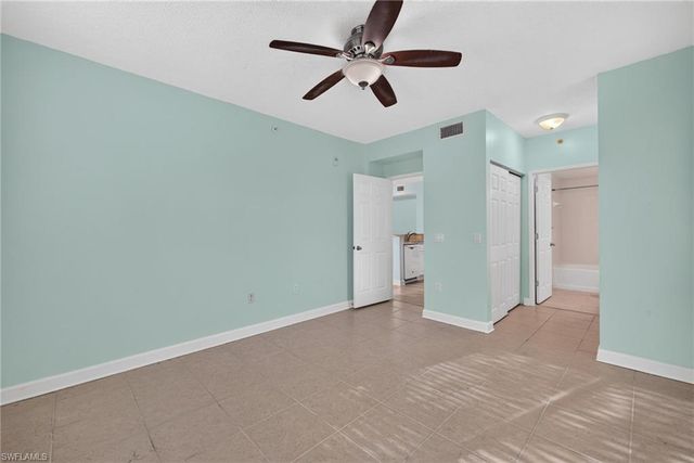 1225 Reserve WAY 203, Naples, FL 34105