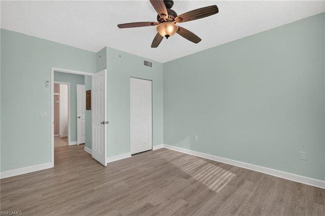 1225 Reserve WAY 203, Naples, FL 34105