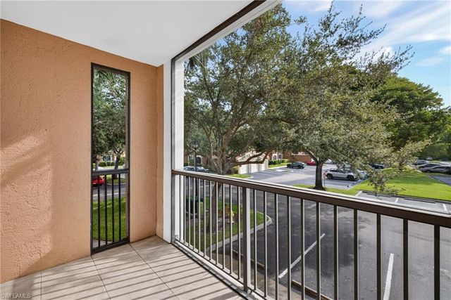 1225 Reserve WAY 203, Naples, FL 34105