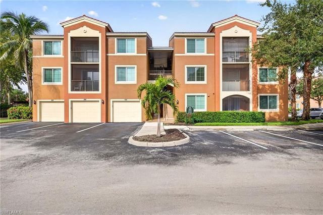 1225 Reserve WAY 203, Naples, FL 34105