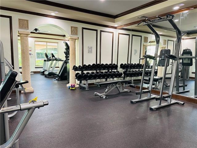 1225 Reserve WAY 203, Naples, FL 34105