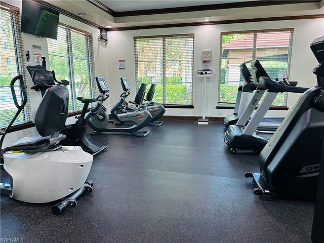 1225 Reserve WAY 203, Naples, FL 34105