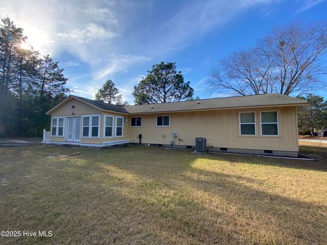 325 N Cherry Street, Pinebluff, NC 28373