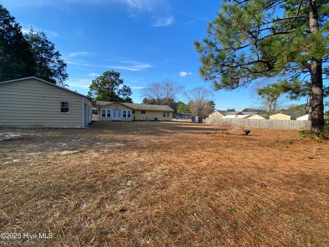 325 N Cherry Street, Pinebluff, NC 28373