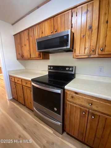 325 N Cherry Street, Pinebluff, NC 28373