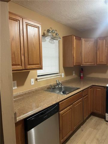 6938 Oakhill Circle, Austell, GA 30168