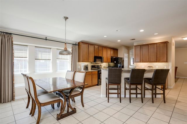 1323 Talley LOOP, Buda, TX 78610