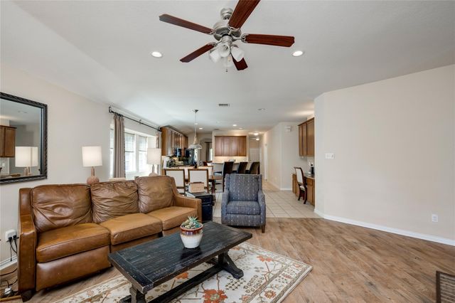 1323 Talley LOOP, Buda, TX 78610