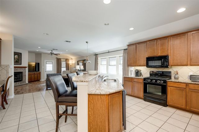 1323 Talley LOOP, Buda, TX 78610