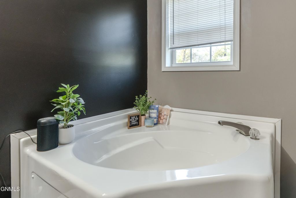 616 Dover Drive, Bismarck, ND 58504 photo 32