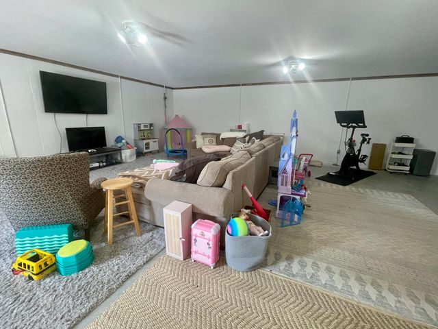 1745 Whitfield DR, Bedford, VA 24523