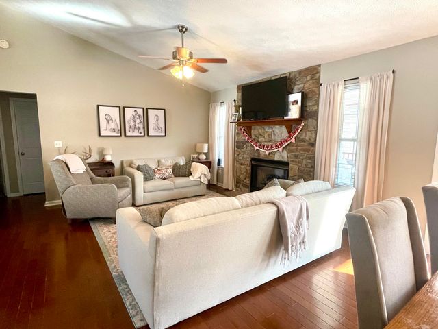 1745 Whitfield DR, Bedford, VA 24523