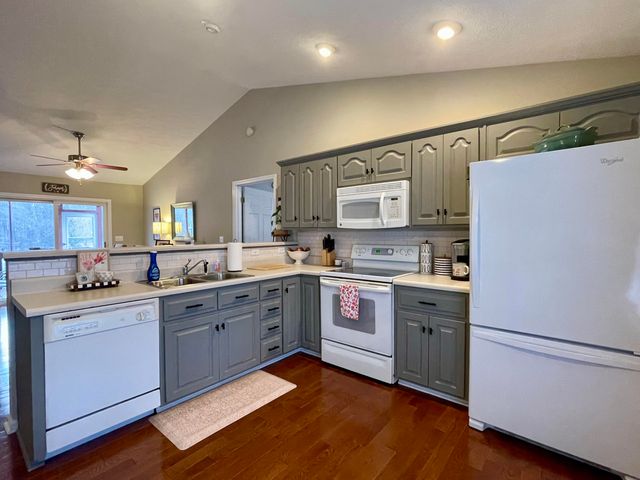 1745 Whitfield DR, Bedford, VA 24523