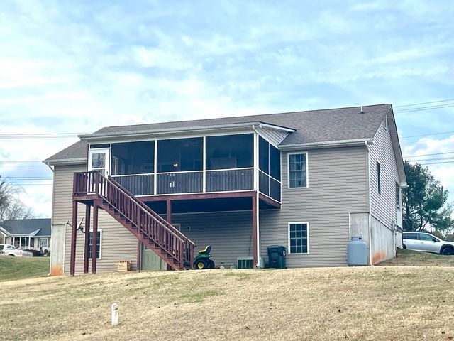 1745 Whitfield DR, Bedford, VA 24523