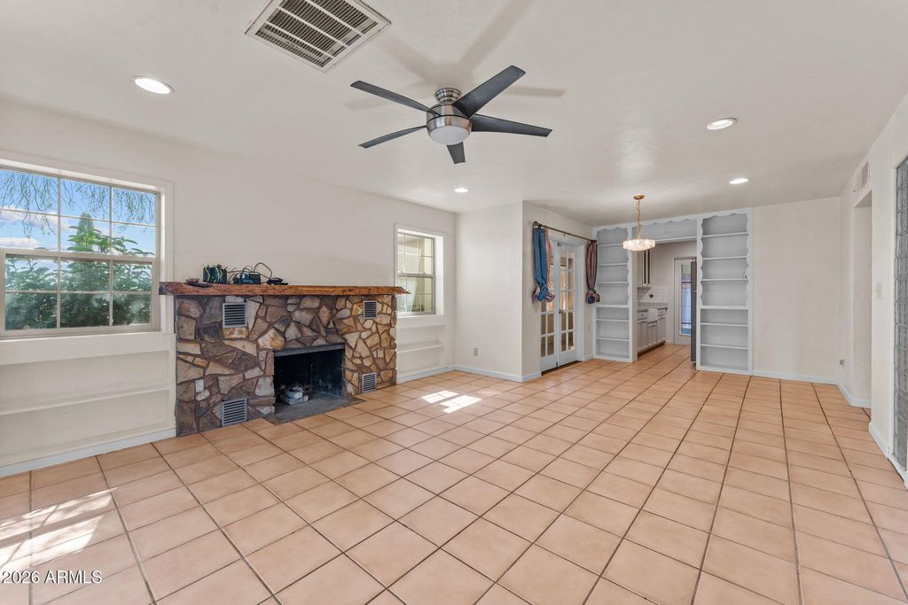205 N Cucuracha Street, Wickenburg, AZ 85390 — photo 4