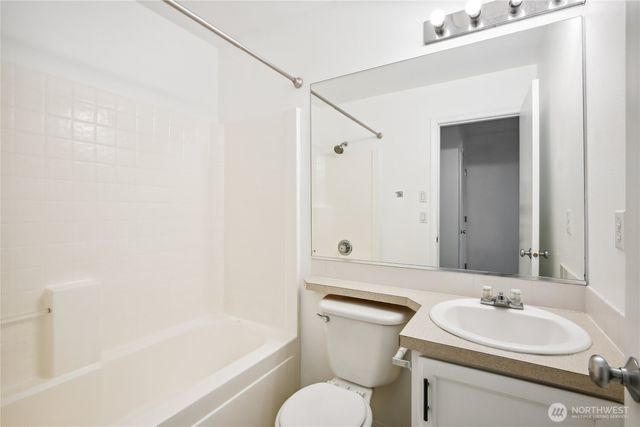 8906 161st Street E, Puyallup, WA 98375