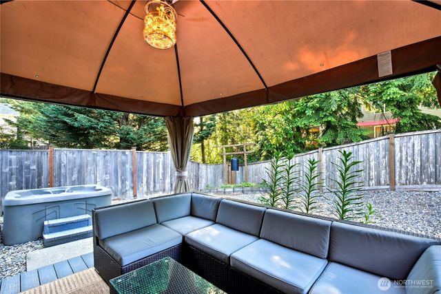 8906 161st Street E, Puyallup, WA 98375