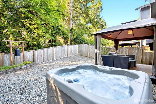 8906 161st Street E, Puyallup, WA 98375