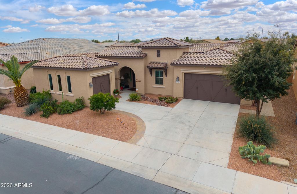 41709 W SPRINGTIME Road, Maricopa, AZ 85138
