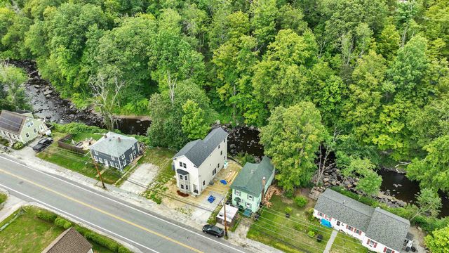 27 Island Street, Wilton, NH 03086