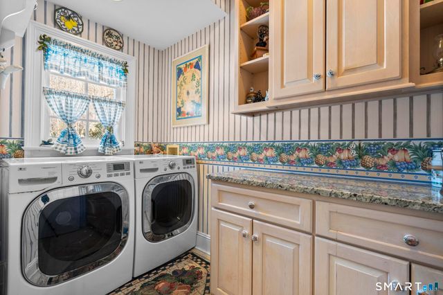 9 Perkins Road, Woodbridge, CT 06525