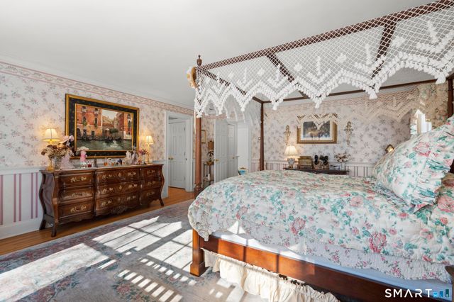 9 Perkins Road, Woodbridge, CT 06525