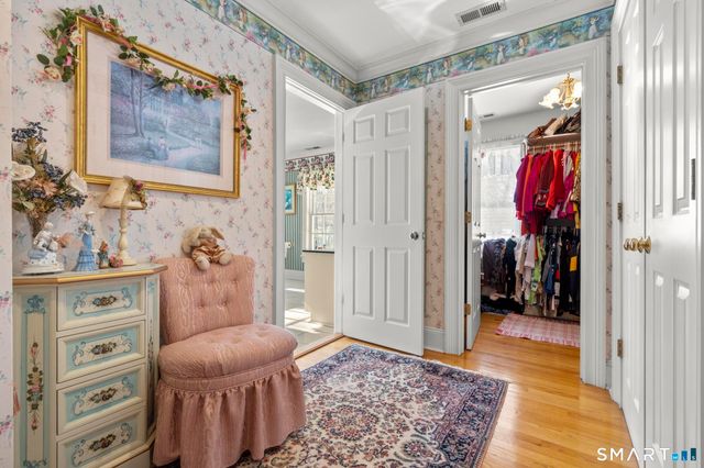 9 Perkins Road, Woodbridge, CT 06525