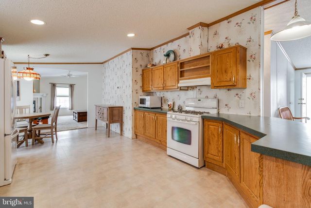 142 TULIP CIR, Ephrata, PA 17522