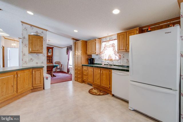 142 TULIP CIR, Ephrata, PA 17522