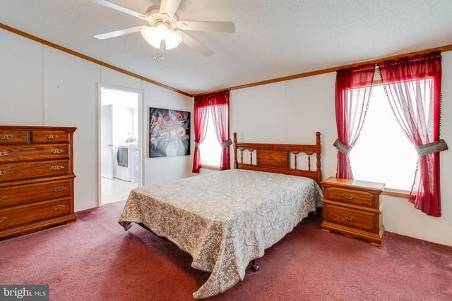 142 TULIP CIR, Ephrata, PA 17522