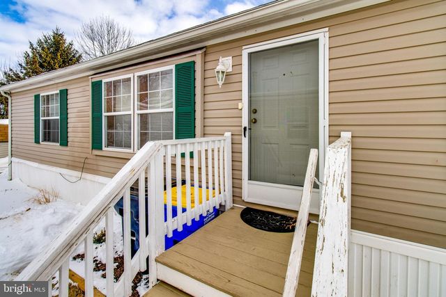 142 TULIP CIR, Ephrata, PA 17522