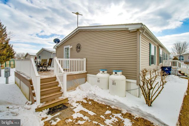 142 TULIP CIR, Ephrata, PA 17522