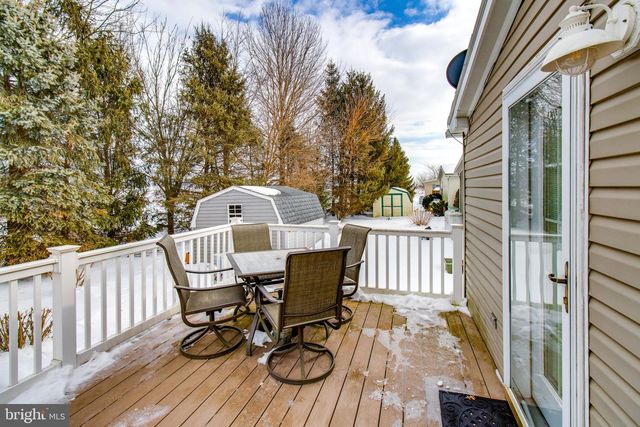 142 TULIP CIR, Ephrata, PA 17522