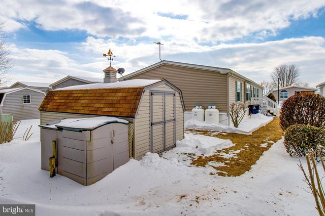 142 TULIP CIR, Ephrata, PA 17522