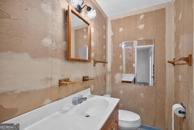 55 E Greenwood Drive, Carrollton, GA 30117