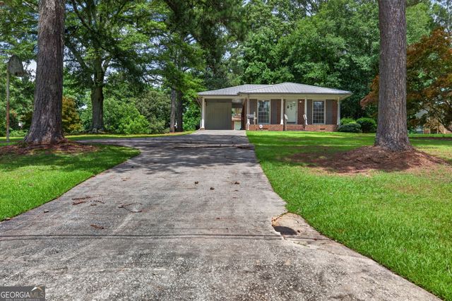 55 E Greenwood Drive, Carrollton, GA 30117