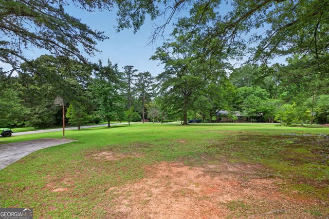 55 E Greenwood Drive, Carrollton, GA 30117