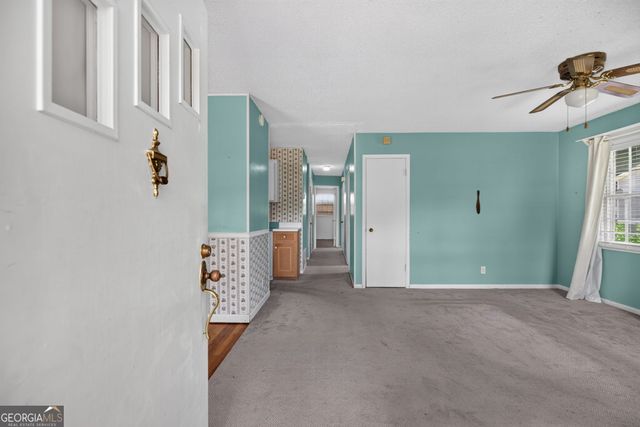 55 E Greenwood Drive, Carrollton, GA 30117