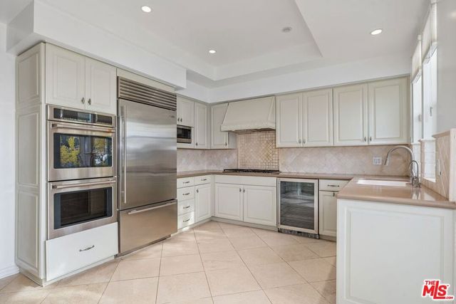 2042 Palisades Drive, Pacific Palisades, CA 90272