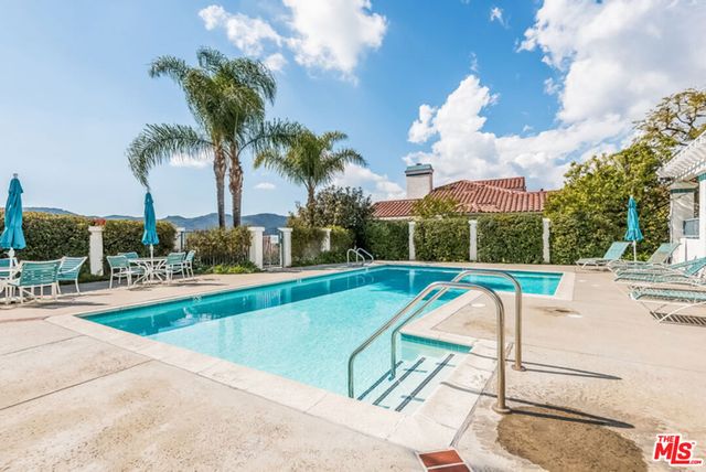 2042 Palisades Drive, Pacific Palisades, CA 90272