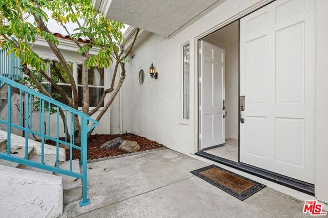 2042 Palisades Drive, Pacific Palisades, CA 90272