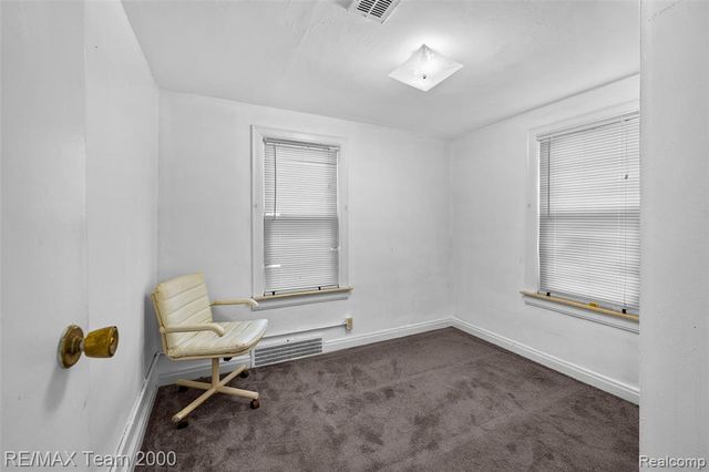 6627 Mayburn Street, Dearborn Heights, MI 48127