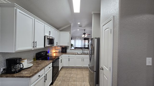 14333 Artisan Drive, Fort Worth, TX 76052