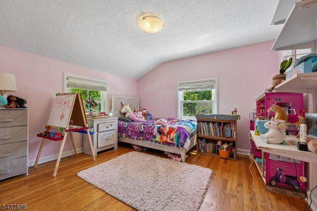 21 Howard Pl, Waldwick Boro, NJ 07463