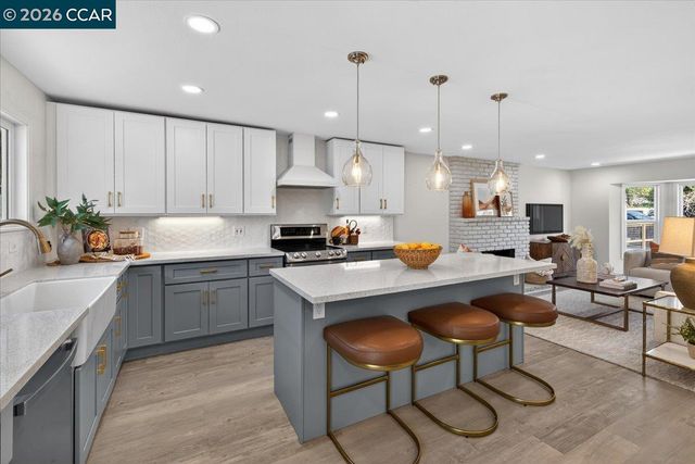 2481 Casa Way, Walnut Creek, CA 94597