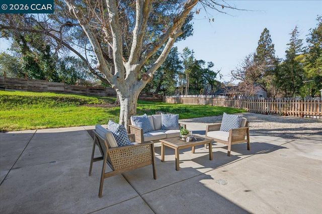 2481 Casa Way, Walnut Creek, CA 94597