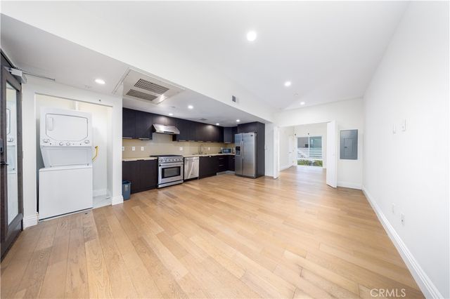 2939 Leeward 305, Los Angeles, CA 90005