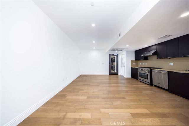 2939 Leeward 305, Los Angeles, CA 90005
