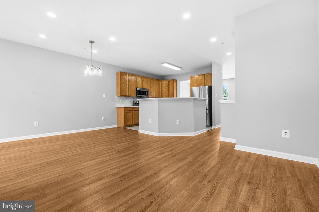 Image 11 of property listing at 10278 HOUSELY PL, White Plains, MD 20695